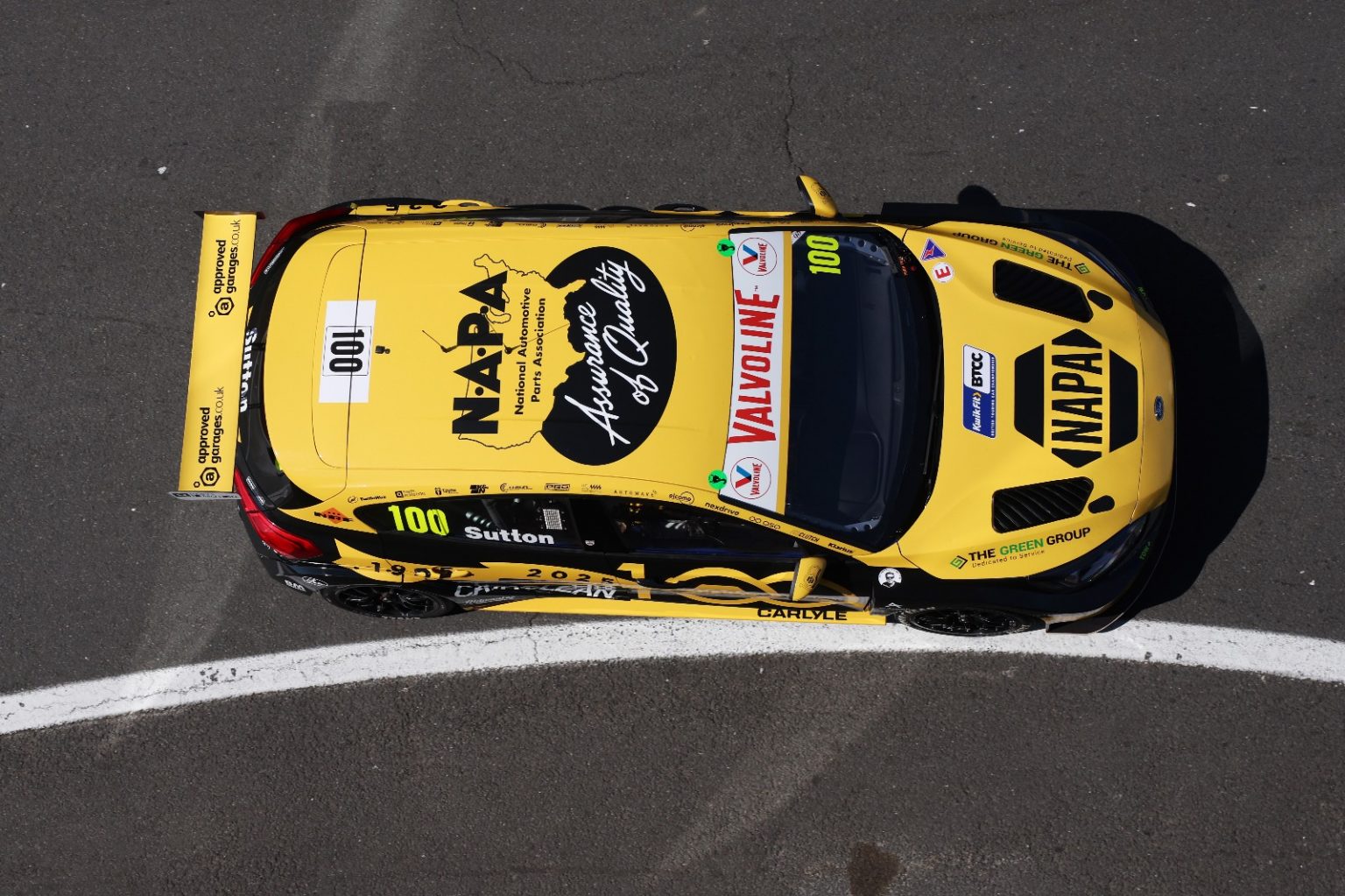 NAPA RACING UK RETAINS TOP SPOT AT BRANDS HATCH | NAPA